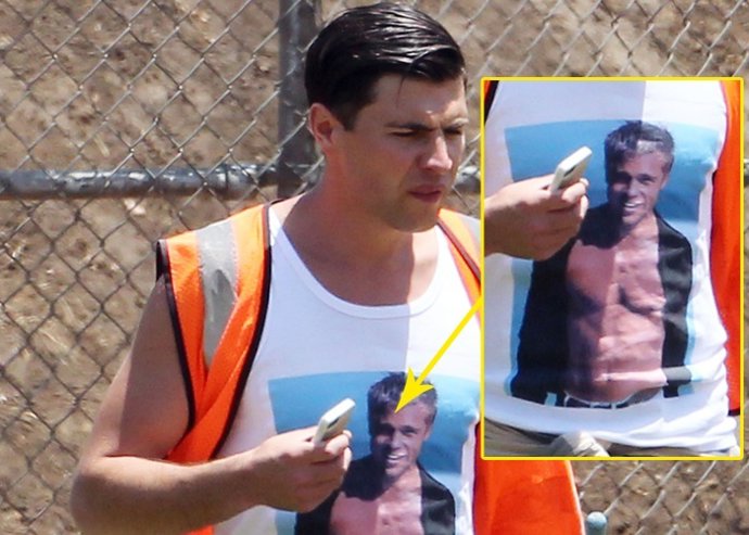 El agresor de Brad Pitt luce orgulloso una camiseta con la cara del actor 