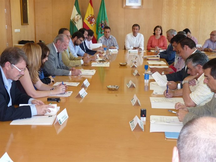 Firma de los convenios.