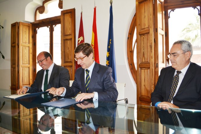 Firma convenio FP Dual con Bankia