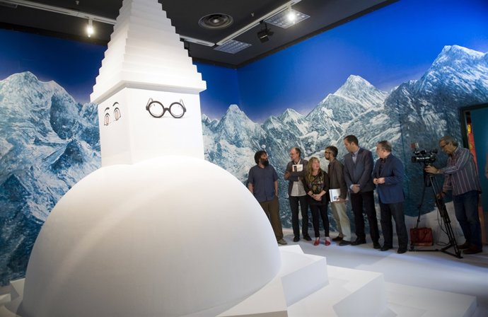 Entrada de la exposición sobre el Himalaya en el MuVIM.