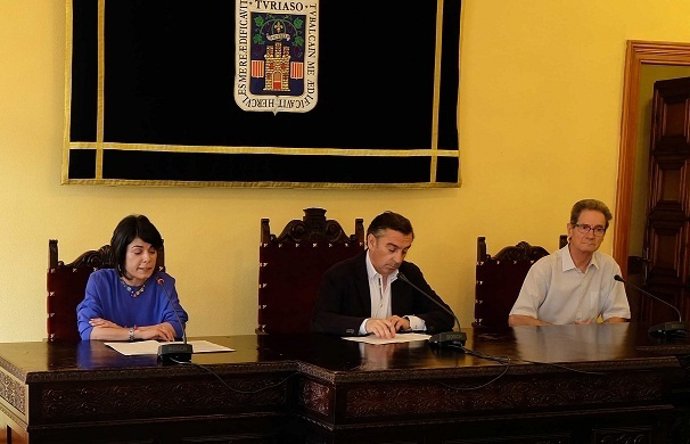 Raquel Baldellou, Luis María Beamonte y osé Luis Ichaso Jiménez.