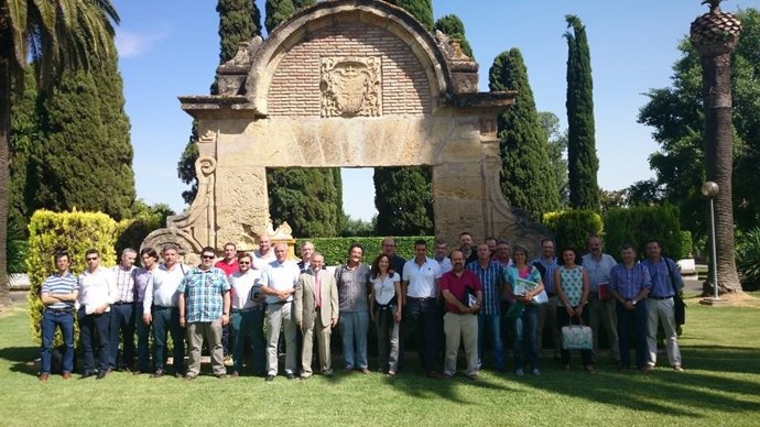 Los expertos reunidos por Ecovalia en el Ifapa de Córdoba