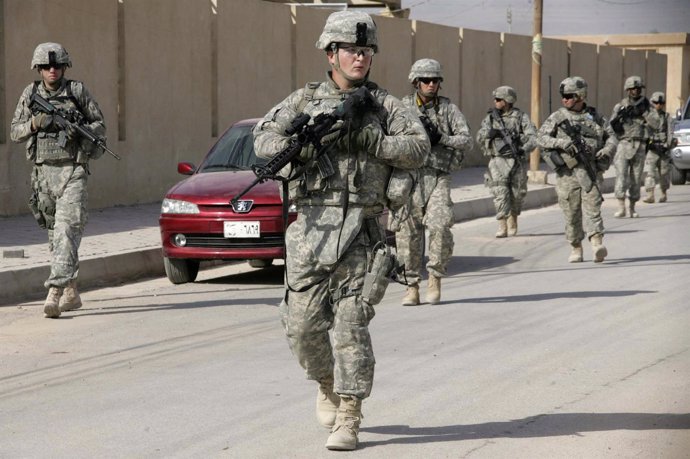 Soldados De EEUU De Patrulla Por Irak