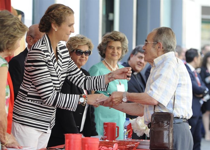 120614. Madrid (Madrid). España. ESPLA INFANTA ELENA EN LA MESA PETITORIA DE CAR