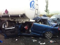 Dos muertos en una colisión múltiple en la A-8