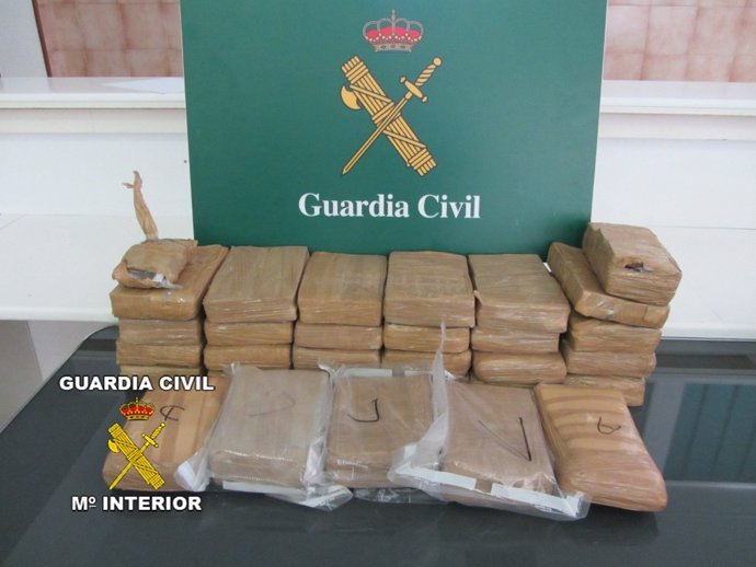 Cocaína y hachís incautada a una pareja en La Jonquera