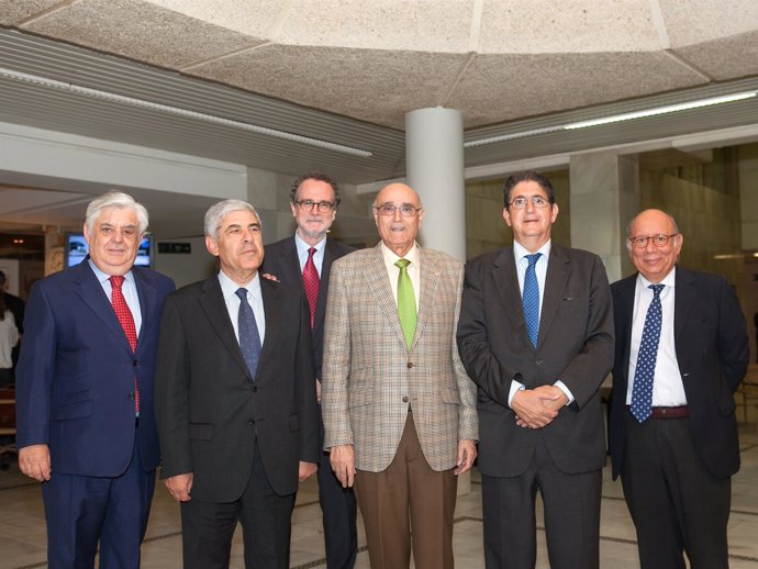 Jubilación de secretario judicial de Sevilla