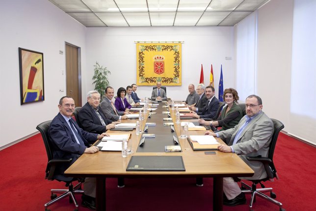 Mesa y Junta de Portavoces del Parlamento de Navarra.