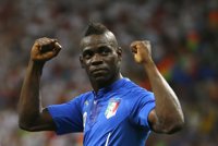 Balotelli: "Siempre se sufre, pero lo importante es ganar"