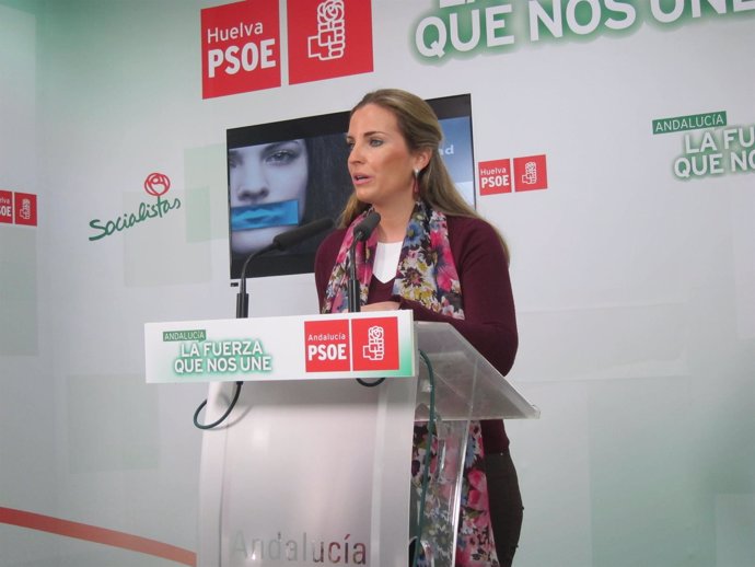 La secretaria de Igualdad del PSOE-A, Elena Ruiz. 