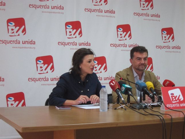 Yolanda Díaz y Antonio Maíllo en rueda de prensa