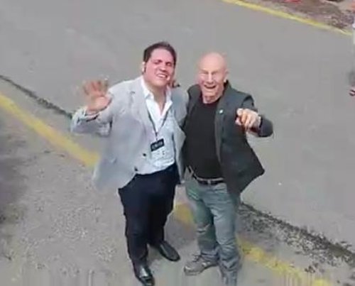 Patrick Stewart, protagonista del primer selfie aéreo de Twitter