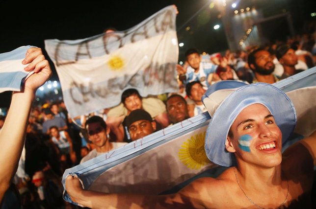 Hinchas argentinos gastan 50 millones de dólares en Mundial