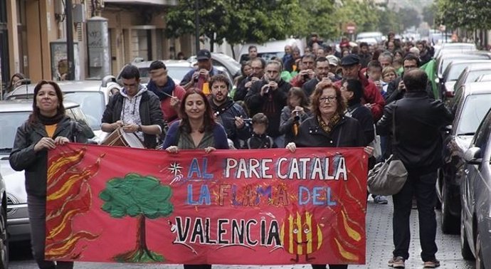 Una protesta de padres del CEIP Pare Català