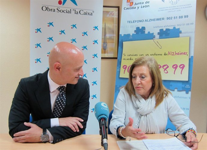 Firma del convenio de colaboración entre La Caixa y Afacayle