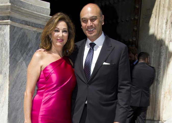 Ana Rosa Quintana y su marido de boda