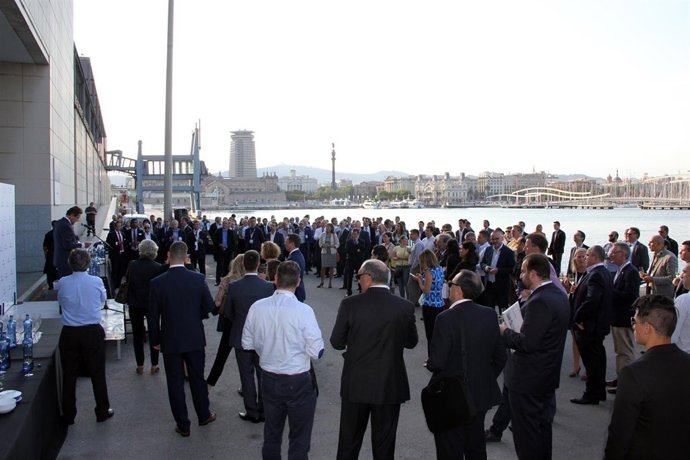 Asistentes a la European Supply Chain & Logistics Summit en el Puerto.
