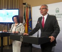 La Junta pide al PP-A que no use a sus alcaldes para "boicotear"