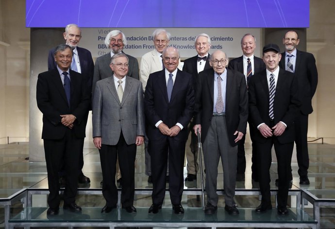 Foto de los galardonados a los premios Fronteras del Conocimiento de la Fundació