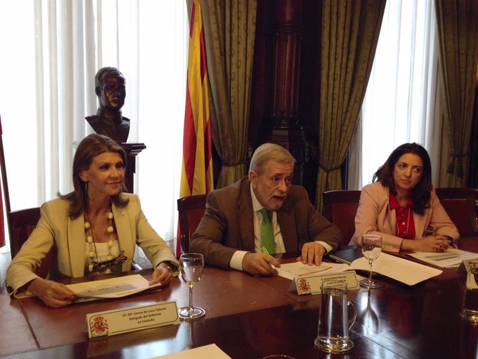 Reunión del Estado con representantes de los farmacéuticos catalanes 
