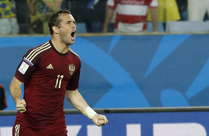 Alexander Kerzhakov celebra el gol de Rusia