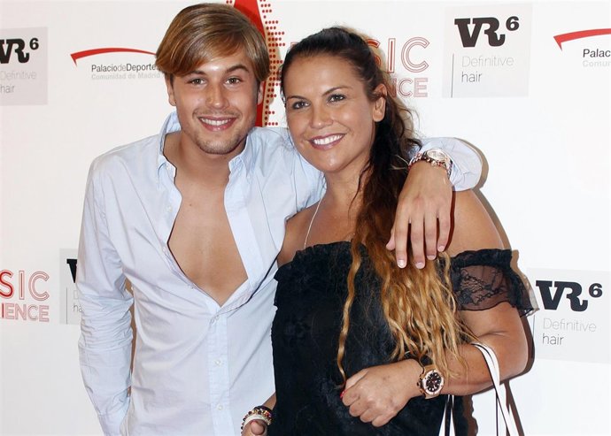 Katia Aveiro y Abraham en el concierto de Miley Cyrus