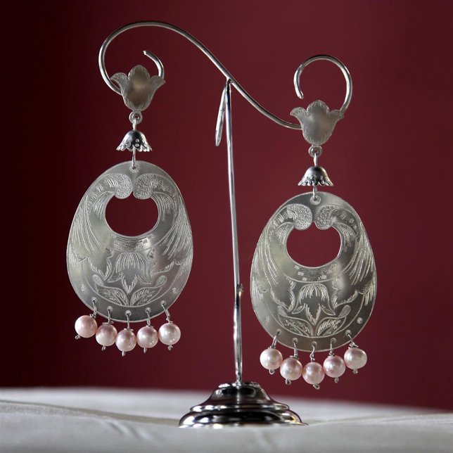 Pendientes 'Campanilla' para doña Leticia