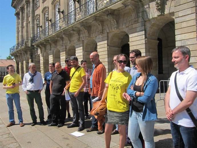 Colectivos y partidos en contra de la situación de Santiago