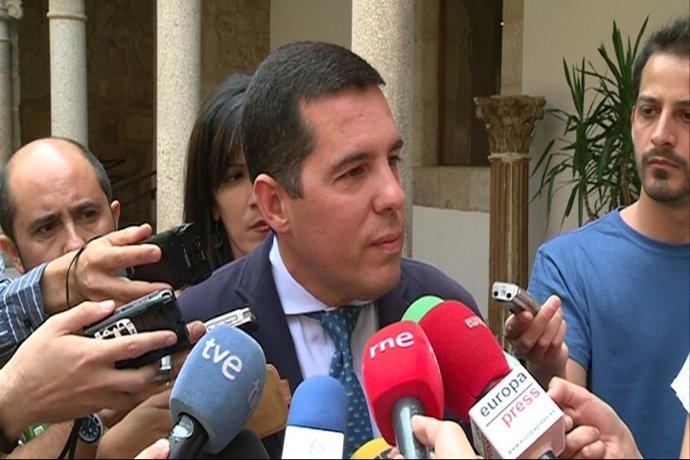 Pedro Tomás Nevado-Batalla