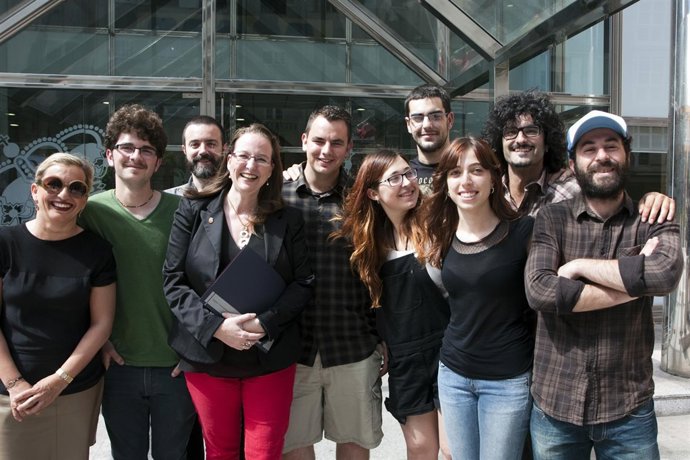 Entrega del material desarrollado en 'Cantabria deMuestra' a los grupos 