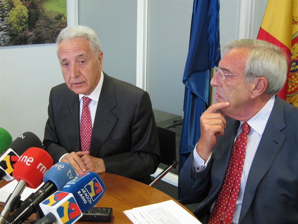Modesto Lobón y Alfredo Cajal en rueda de prensa este miércoles