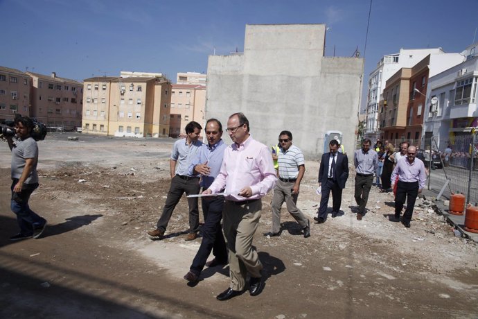 El alcalde visita las obras del Barrio Alto
