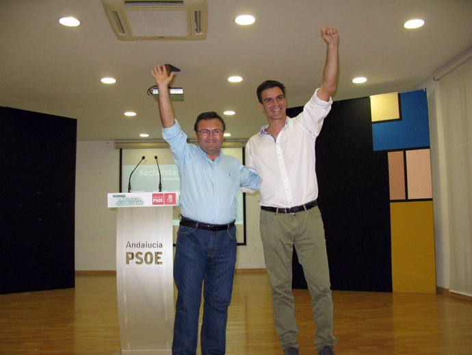 Miguel Ángel Heredia y Pedro Sánchez, PSOE, en Málaga