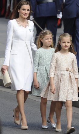 La Reina Letizia con sus dos hijas, Leonor y Sofía