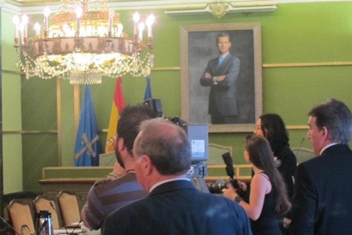 Imagen del rey Felipe VI en el Ayuntamiento de Oviedo