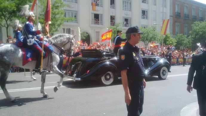 Los Reyes en el corte que ha recorrido las calles de Madrid