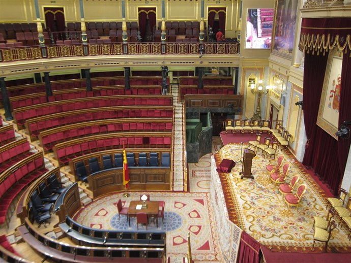 Hemiciclo del Congreso engalanado para la proclamación de Felipe VI