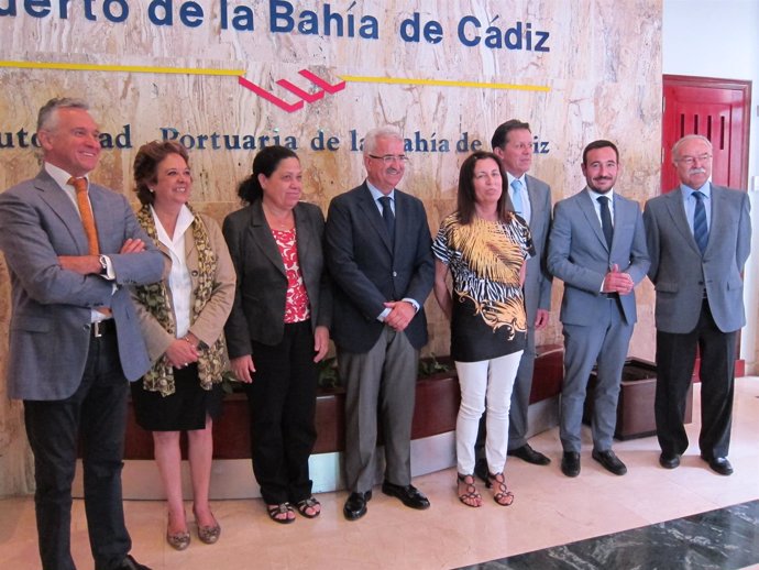 El consejero de la Presidencia se reúne con los presidentes de puertos andaluces