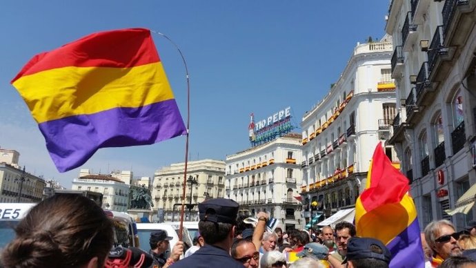Concentración republicana en la Puerta del Sol