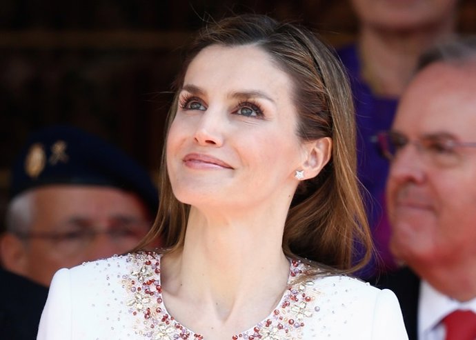 Letizia luce un peinado de trenzas en la coronación de Felipe VI