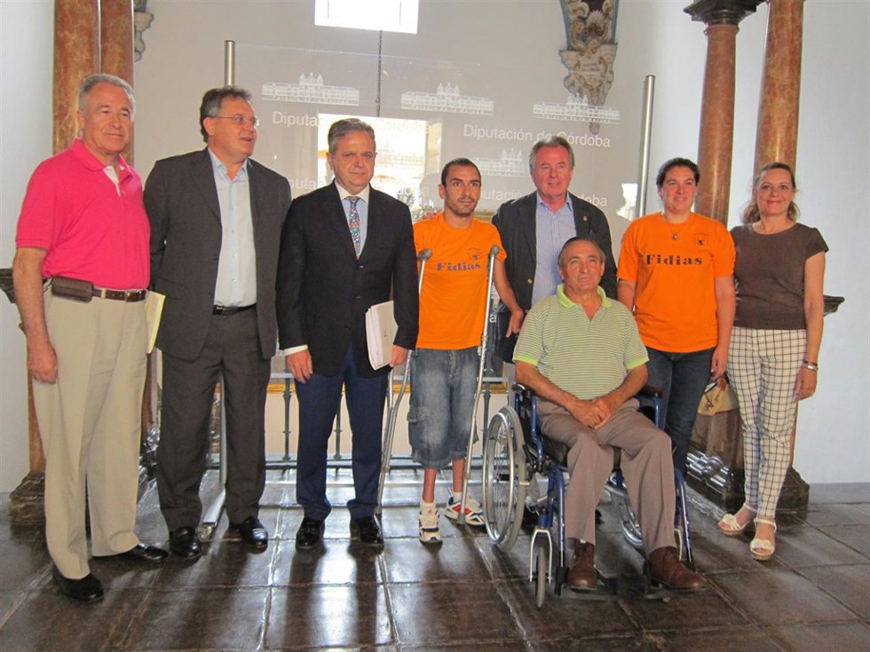 Representantes vecinales del Figueroa y de la Faddf con Fuentes y Gutiérrez