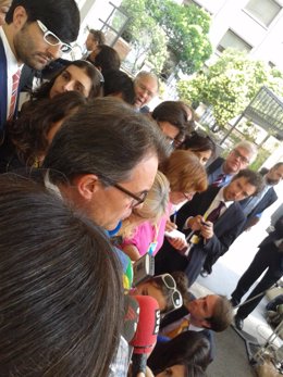 Artur Mas atiende a la prensa tras la proclamación