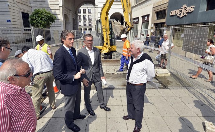 Inicio de las obras del refugio antiaéreo en la Plaza del Príncipe