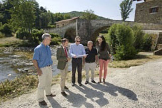 Visita al puente medieval de Zubiri.