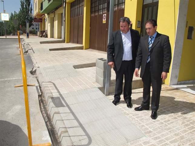 Los concejales han visitado este viernes las obras en esta calle
