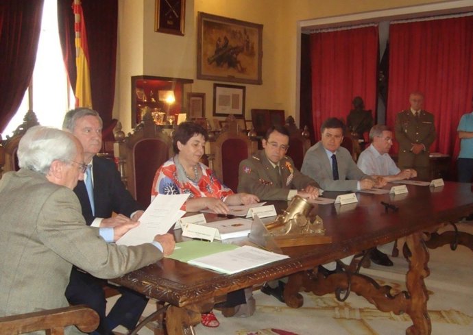 Firma del acta fundacional.