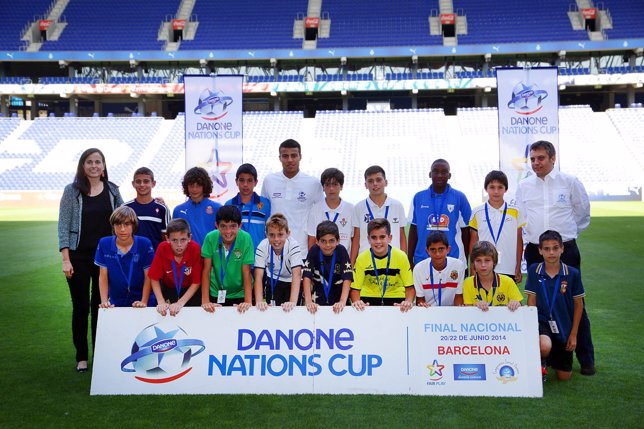 Rafinha apadrina la Fase Nacional de la Danone Nations Cup