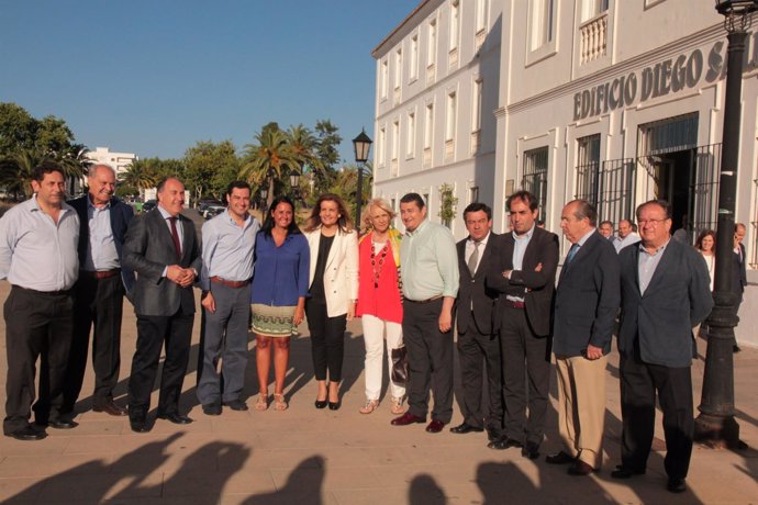Moreno (PP-A) y Báñez asisten a la Junta Directiva Provincial del PP de Cádiz