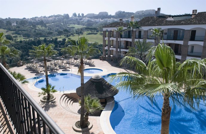 Hotel La Cala Mijas Costa lujo piscina turismo turistas viajeros
