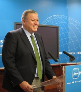 El vicesecretario general de Comunicación del PP regional, Francisco Bernabé